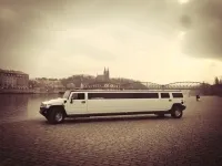 Hummer Voyage